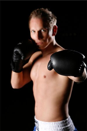 simsearch:632-05991588,k - Serious boxer fighting Stock Photo - Premium Royalty-Free, Code: 628-07072894