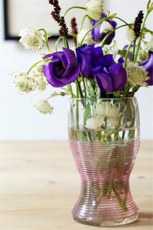 Bunch of wild flowers in a vase Stock Photo - Premium Royalty-Free, Code: 628-01278769