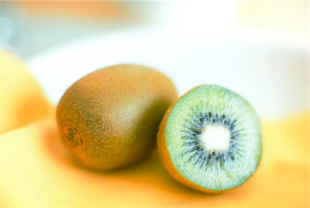 Kiwi Fruit Stock Photo - Premium Royalty-Free, Code: 622-06009606