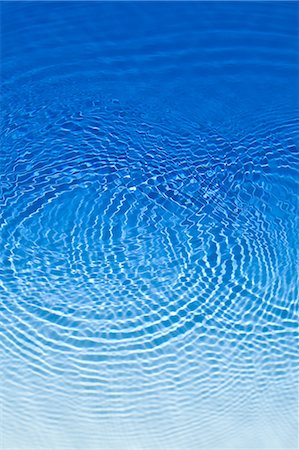 Water ripples Stock Photo - Premium Royalty-Free, Code: 622-06369666