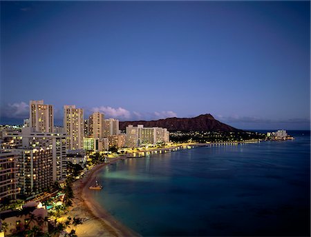 diamond head - Waikiki Beach and Diamond Head Stock Photo - Premium Royalty-Free, Code: 622-06370179
