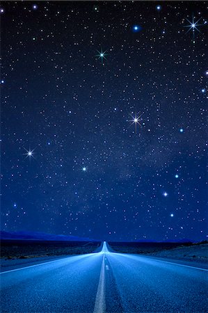 digitally generated image - Road and stars in the night sky Foto de stock - Sin royalties Premium, Código: 622-06398404