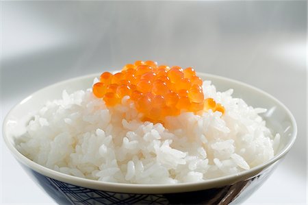 White rice and salmon roe Foto de stock - Sin royalties Premium, Código: 622-06548948