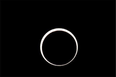 ring (shape) - Solar Eclipse Stock Photo - Premium Royalty-Free, Code: 622-06809310