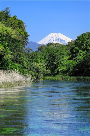 snow mountain trees river - Mount Fuji Stock Photo - Premium Royalty-Free, Code: 622-07519947