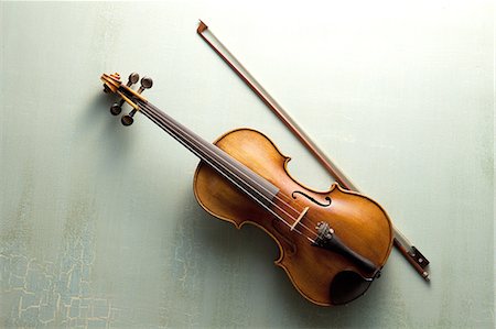 Violin Stock Photo - Premium Royalty-Free, Code: 622-07840968