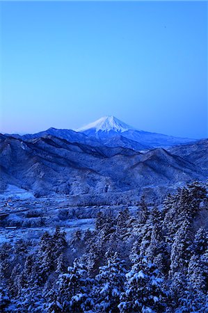 simsearch:859-07635880,k - View of Mount Fuji, Yamanashi Prefecture, Japan Stock Photo - Premium Royalty-Free, Code: 622-07911607