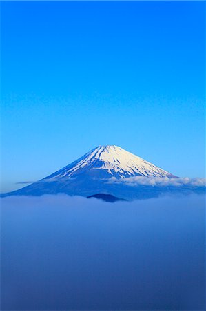 snowcapped mountain - Kanagawa Prefecture, Japan Stock Photo - Premium Royalty-Free, Code: 622-08065448