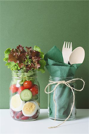 Jar salad Stock Photo - Premium Royalty-Free, Code: 622-08123043
