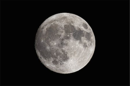 Full moon in the dark sky Stock Photo - Premium Royalty-Free, Code: 622-08839799