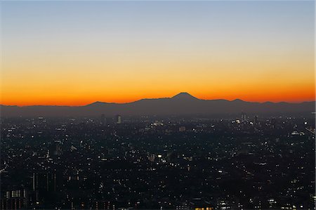 simsearch:622-06809333,k - Tokyo cityscape at sunset Foto de stock - Sin royalties Premium, Código: 622-08949255