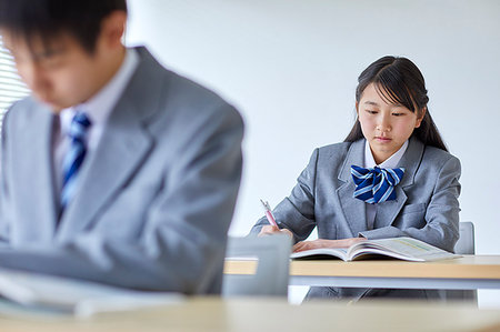 simsearch:622-08542931,k - Japanese junior high students Stock Photo - Premium Royalty-Free, Code: 622-09186589