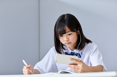 simsearch:622-08542931,k - Japanese junior high student Stock Photo - Premium Royalty-Free, Code: 622-09186654