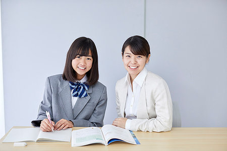 simsearch:622-08542931,k - Japanese junior high student with teacher Stock Photo - Premium Royalty-Free, Code: 622-09186684