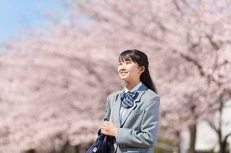 simsearch:859-06380209,k - Japanese junior-high schoolgirl in uniform Stock Photo - Premium Royalty-Free, Code: 622-09195485