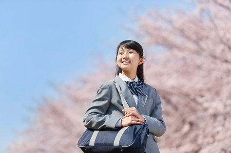 simsearch:859-06380209,k - Japanese junior-high schoolgirl in uniform Stock Photo - Premium Royalty-Free, Code: 622-09195487
