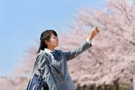 simsearch:859-06380209,k - Japanese junior-high schoolgirl in uniform Stock Photo - Premium Royalty-Free, Code: 622-09195491