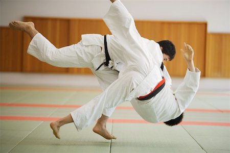 drilling (activity) - Two Men Competing in a Judo Match Foto de stock - Sin royalties Premium, Código: 622-00947279