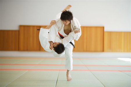 drilling (activity) - Two Men Competing in a Judo Match Foto de stock - Sin royalties Premium, Código: 622-00947294