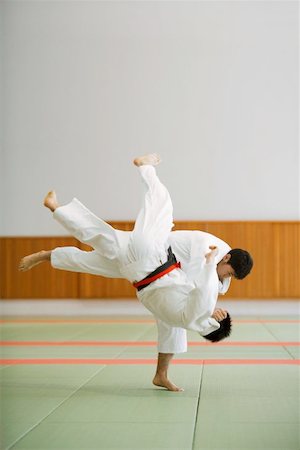 drilling (activity) - Two Men Competing in a Judo Match Foto de stock - Sin royalties Premium, Código: 622-00947290