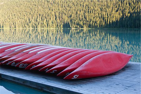 Canoe on Lake Louise in Banff, Alberta, Canada Stock Photo - Premium Royalty-Free, Code: 622-02759678