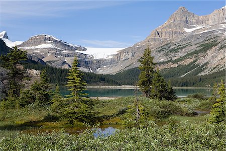 simsearch:622-02759675,k - Snow-Covered Mountains Near Bow Lake in Canada Stock Photo - Premium Royalty-Free, Code: 622-02759686