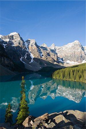 simsearch:622-02759675,k - Scenic View of  Moraine Lake in Banff, Alberta, Canada Stock Photo - Premium Royalty-Free, Code: 622-02759681