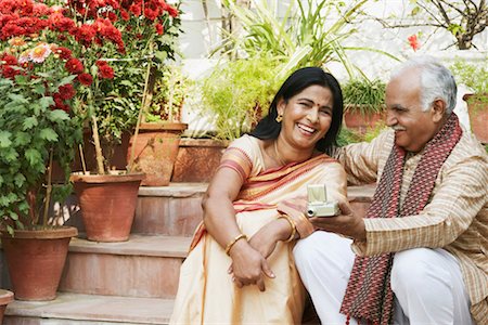 simsearch:630-01076466,k - Close-up of a mature couple smiling Stock Photo - Premium Royalty-Free, Code: 630-01076459
