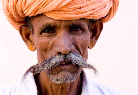 pushkar - Portrait of a mature man wearing a turban, Pushkar, Rajasthan, India Stock Photo - Premium Royalty-Free, Code: 630-01080502
