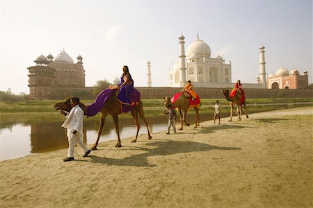 simsearch:630-03481463,k - Tourist riding camels, Taj Mahal, Agra, Uttar Pradesh, India Stock Photo - Premium Royalty-Free, Code: 630-01127851
