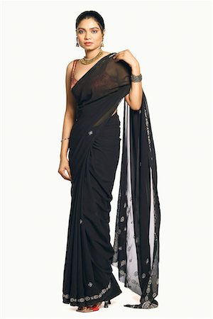 simsearch:700-00524621,k - Portrait of a young woman wearing a sari Stock Photo - Premium Royalty-Free, Code: 630-01130489