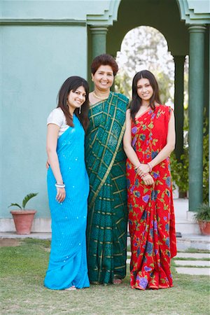 simsearch:630-01296751,k - Portrait of a mature woman and her two daughters Stock Photo - Premium Royalty-Free, Code: 630-01131504