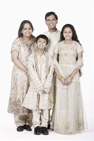 simsearch:630-01296751,k - Portrait of parents standing with their son and daughter Stock Photo - Premium Royalty-Free, Code: 630-01131517
