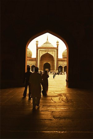 simsearch:630-03481463,k - Tourists near a mausoleum, Taj Mahal, Agra, Uttar Pradesh, India Stock Photo - Premium Royalty-Free, Code: 630-01191779