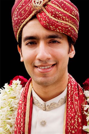 Portrait of a groom smiling Stock Photo - Premium Royalty-Free, Code: 630-01192930