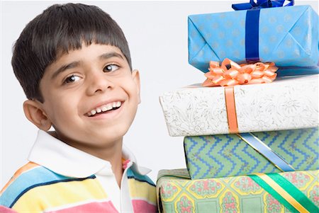 simsearch:630-01491544,k - Close-up of a boy looking sideways Stock Photo - Premium Royalty-Free, Code: 630-01491806