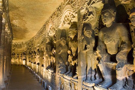 Buddha statues in a cave, Ajanta, Maharashtra, India Stock Photo - Premium Royalty-Free, Code: 630-01708910