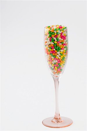 simsearch:630-01709492,k - Close-up of a champagne flute filled with jellybeans Stock Photo - Premium Royalty-Free, Code: 630-01709479