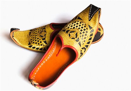 simsearch:857-03192847,k - Close-up of a pair of footwear Foto de stock - Sin royalties Premium, Código: 630-03479259