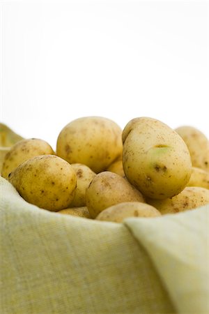 potato farm - Fresh potatoes in basket Stock Photo - Premium Royalty-Free, Code: 632-05603949