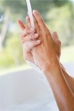 simsearch:632-05760692,k - Washing hands, cropped Stock Photo - Premium Royalty-Free, Code: 632-05759884