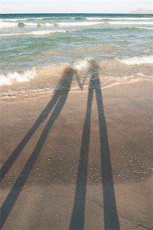 romantic couples anonymous - Shadows of couple on beach Stock Photo - Premium Royalty-Free, Code: 632-05816182