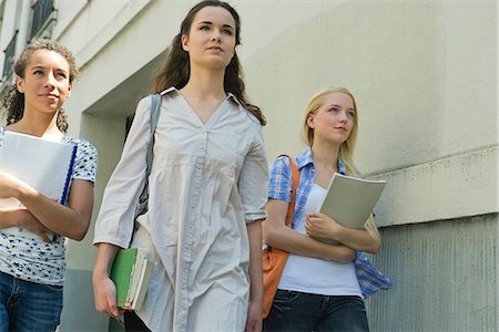 simsearch:632-05401320,k - Female college students walking outdoors Stock Photo - Premium Royalty-Free, Code: 632-06118950