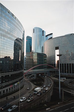 paris la defense - City skyline, motorway traffic on elevated roads Stock Photo - Premium Royalty-Free, Code: 632-06317121