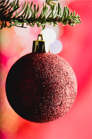 simsearch:632-06354416,k - Christmas bauble hanging on branch Stock Photo - Premium Royalty-Free, Code: 632-06354365