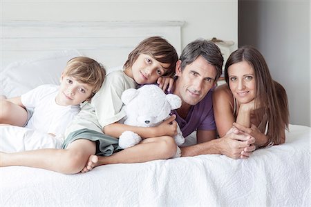 simsearch:632-05816381,k - Parents with young boys, portrait Stock Photo - Premium Royalty-Free, Code: 632-08001625