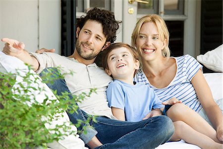 Family with one child, portrait Stock Photo - Premium Royalty-Free, Code: 632-08698318