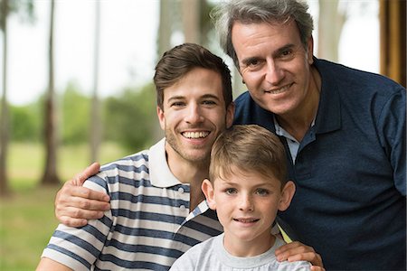 Mature man with son and grandson, portrait Photographie de stock - Premium Libres de Droits, Code: 632-09021404
