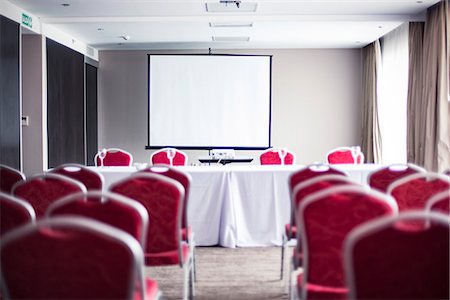 simsearch:632-05604064,k - Empty conference room with projection screen Stock Photo - Premium Royalty-Free, Code: 632-09021631
