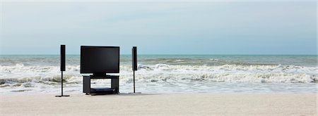simsearch:632-03500607,k - Home theater on beach Stock Photo - Premium Royalty-Free, Code: 632-03500608